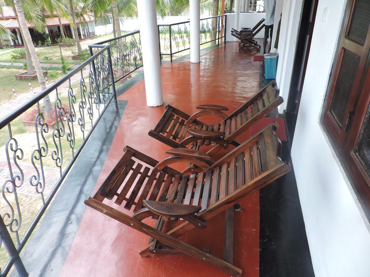 Crescent Sea Resort Nilaveli Exterior foto